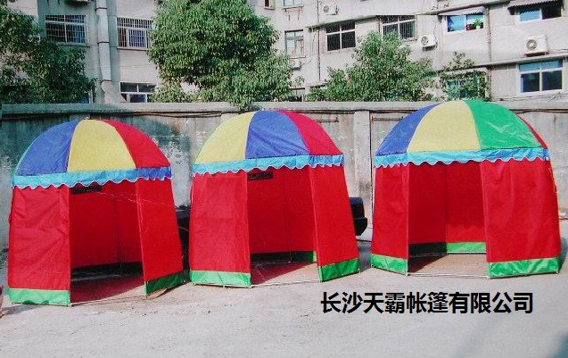 冬季夜宵攤需準(zhǔn)備蒙古包帳篷，方便客戶就是方便自己